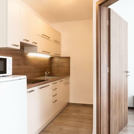 Raba Apartman Sárvár Buitenkant foto